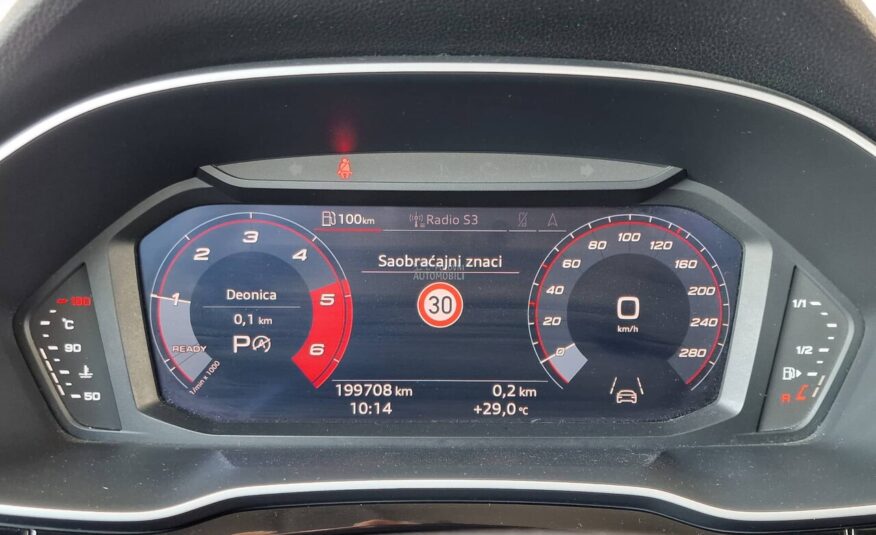 Audi Q3 2.0 TDI v.s ervis