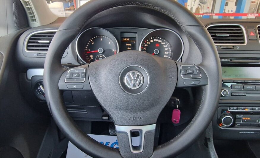 Volkswagen Golf 6 1.6 TDI HIGHLINE