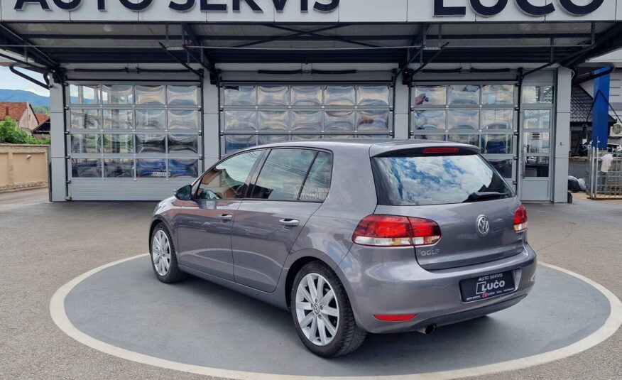 Volkswagen Golf 6 1.6 TDI HIGHLINE