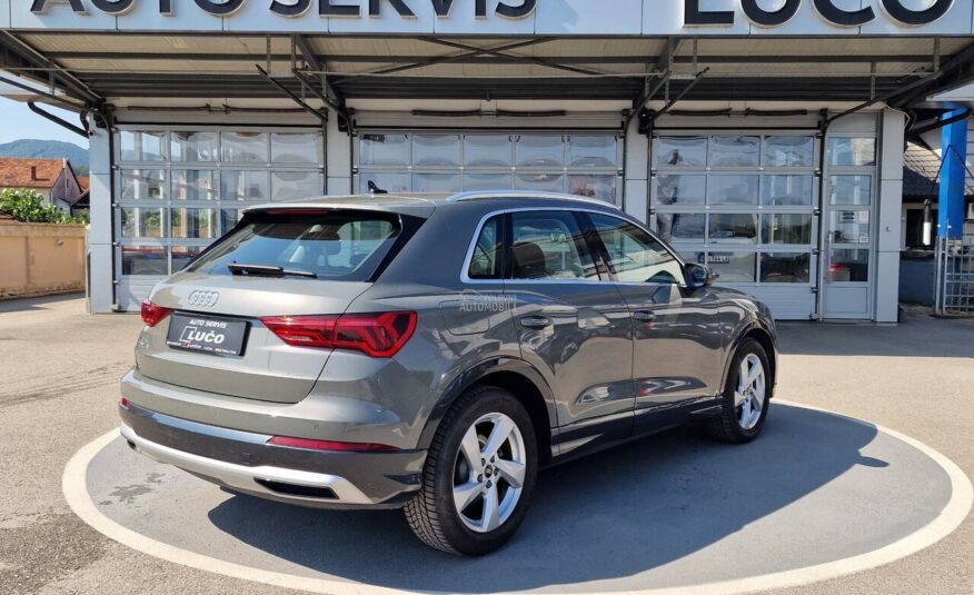 Audi Q3 2.0 TDI v.s ervis