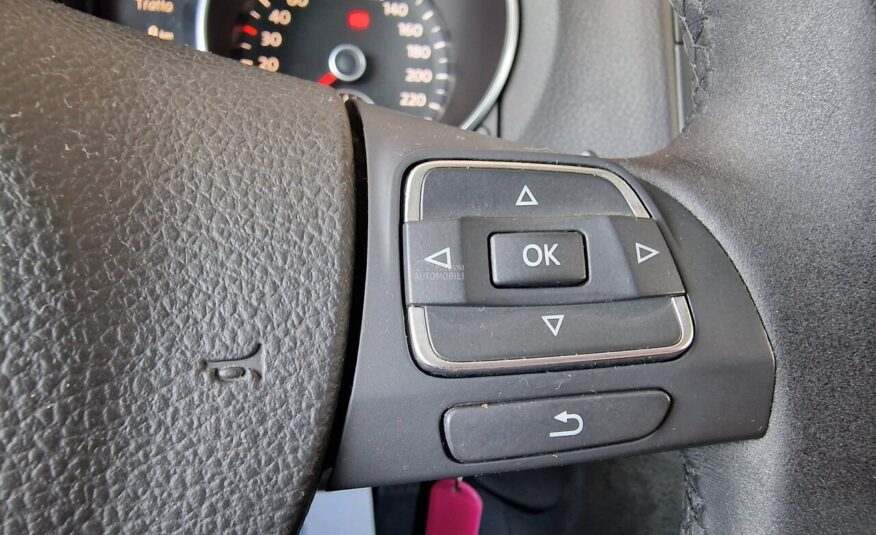 Volkswagen Golf 6 1.6 TDI HIGHLINE