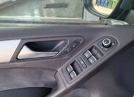Volkswagen Golf 6 1.6 TDI HIGHLINE