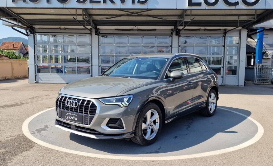 Audi Q3 2.0 TDI v.s ervis