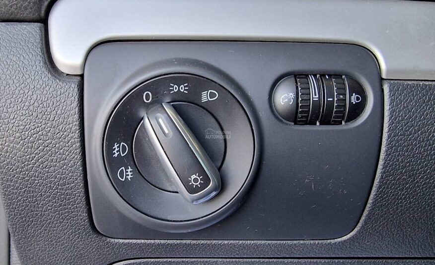Volkswagen Golf 6 1.6 TDI HIGHLINE