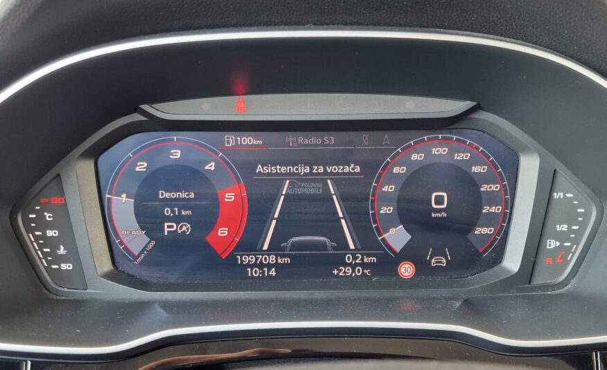 Audi Q3 2.0 TDI v.s ervis