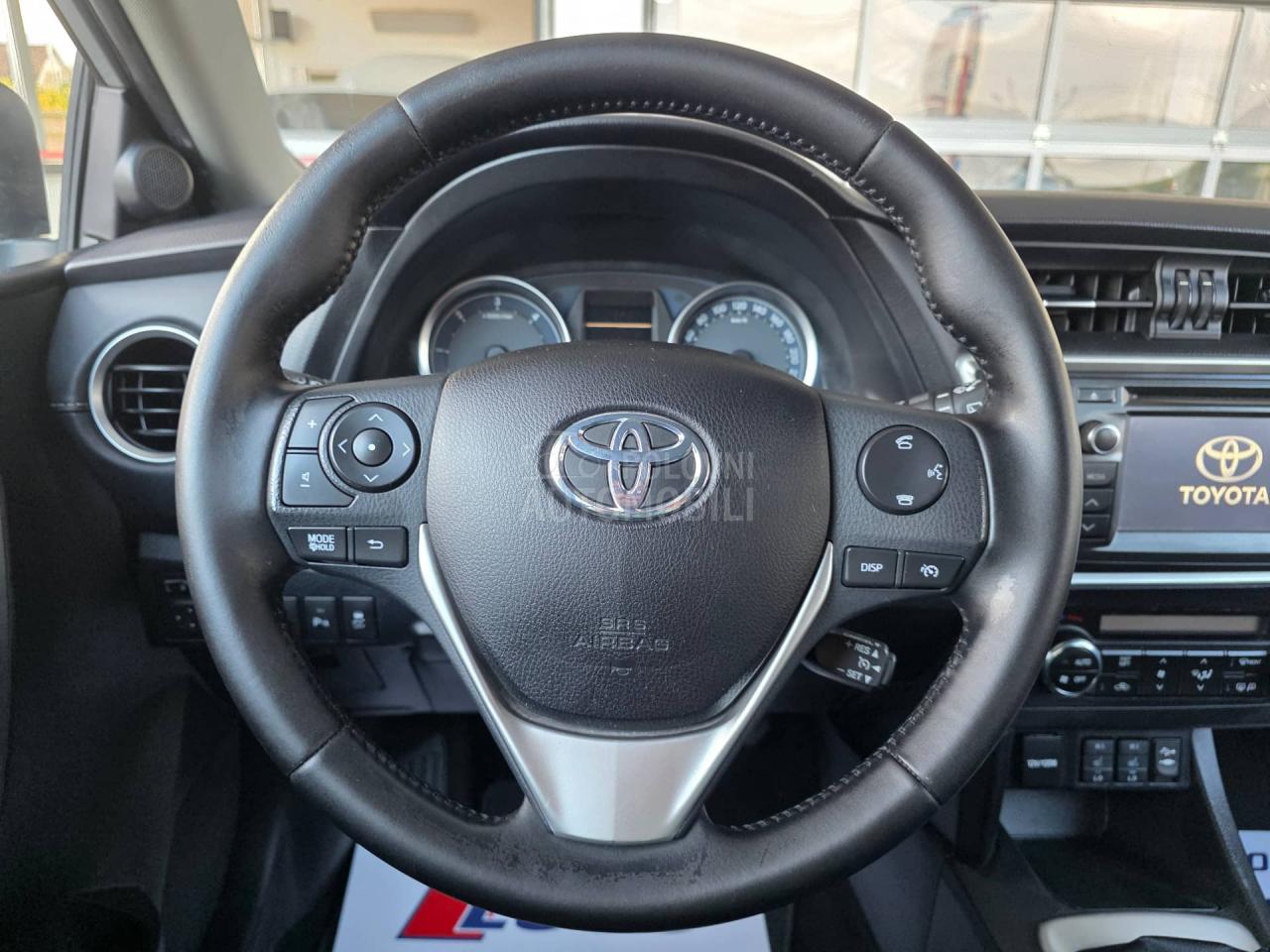 Toyota Auris 2.0 D R kamera