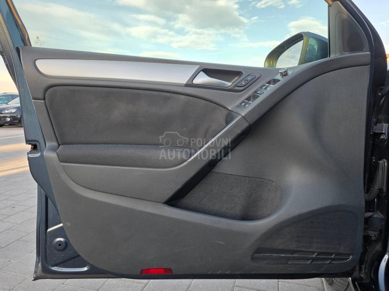 Volkswagen Golf 6 1.4 TSI hajline/serv