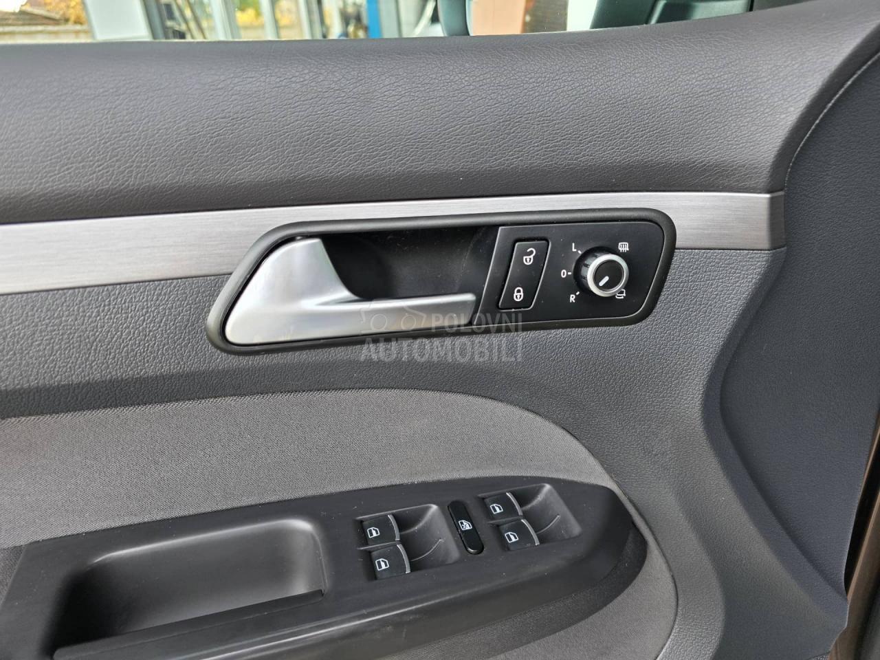 Volkswagen Touran 1.6 TDI DSG 7 sed