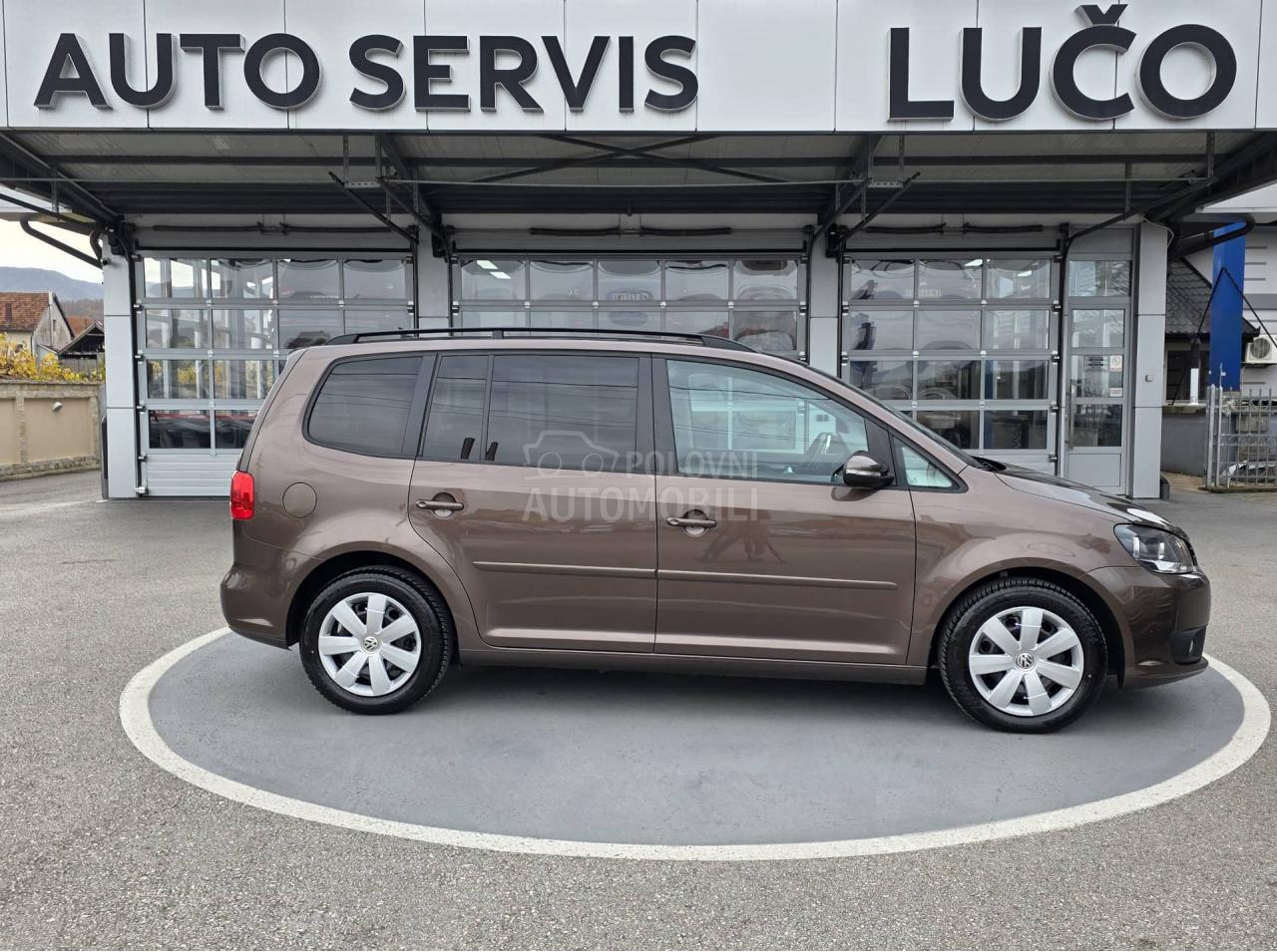 Volkswagen Touran 1.6 TDI DSG 7 sed
