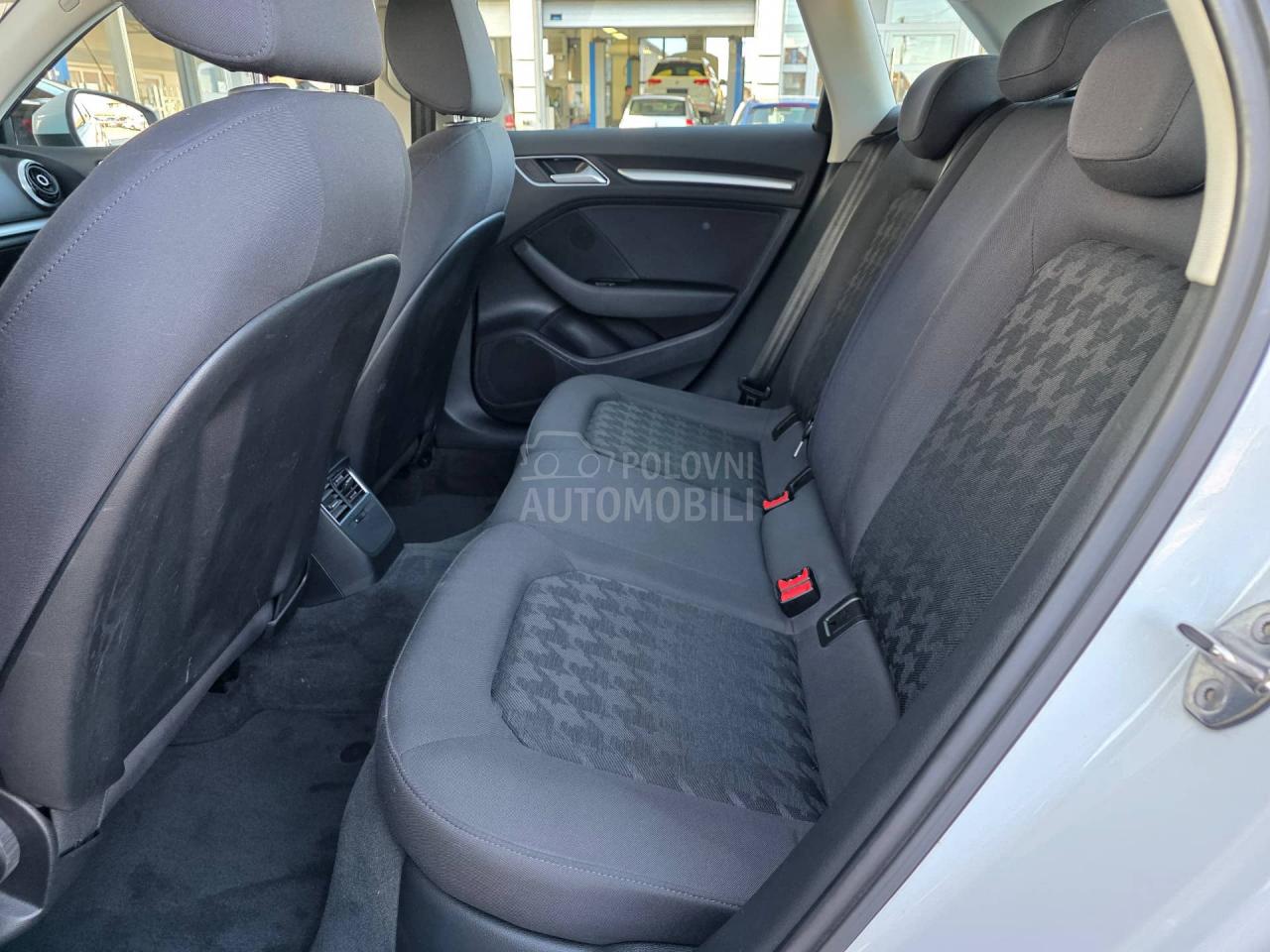 Audi A3 1.6 TDI S TRONIC/LED