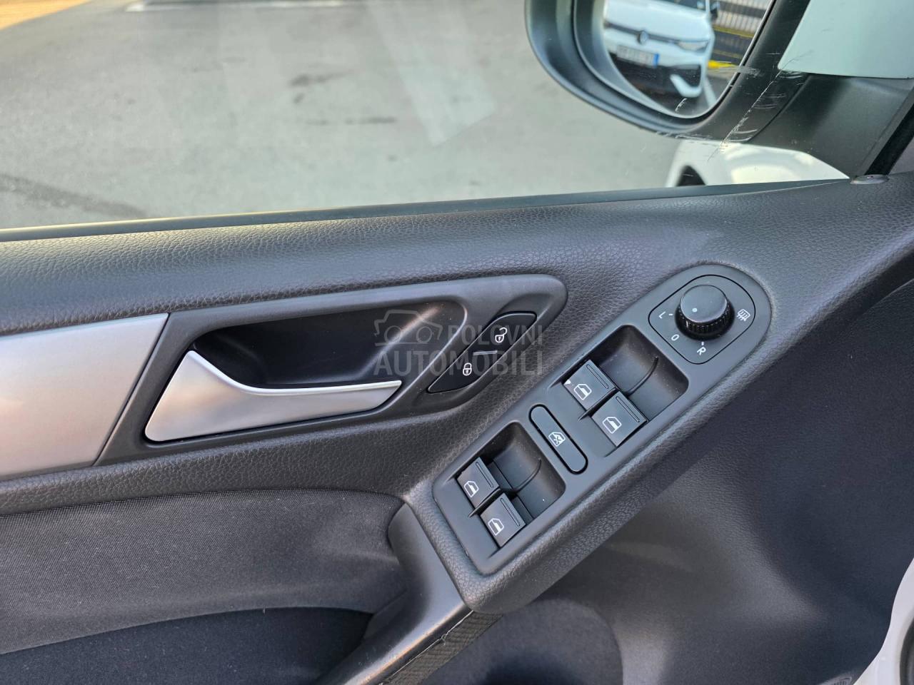 Volkswagen Golf 6 1.6TDI/V.SERVI/DOBAR