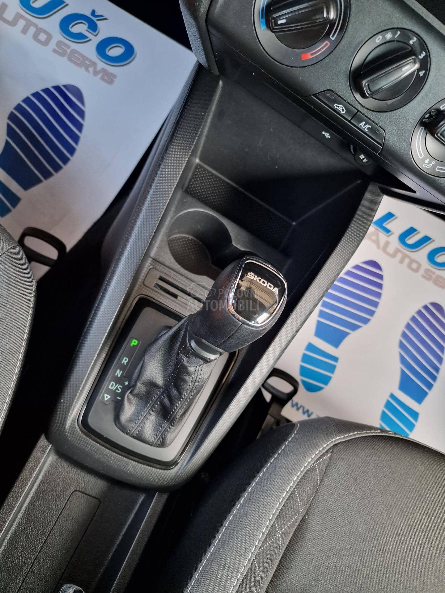 Škoda Fabia 1.0TSI DSG kamera