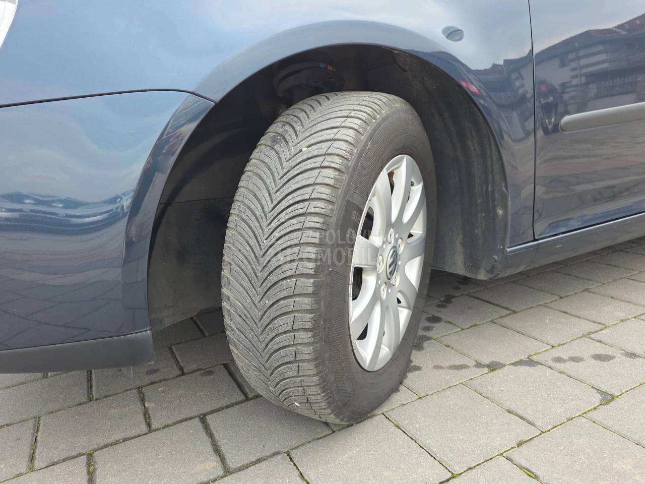 Volkswagen Golf 5 1.6 G as 77 k w 126