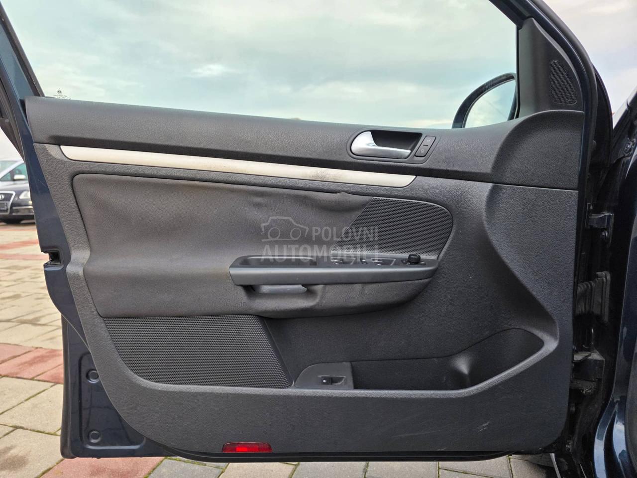 Volkswagen Golf 5 1.6 G as 77 k w 126