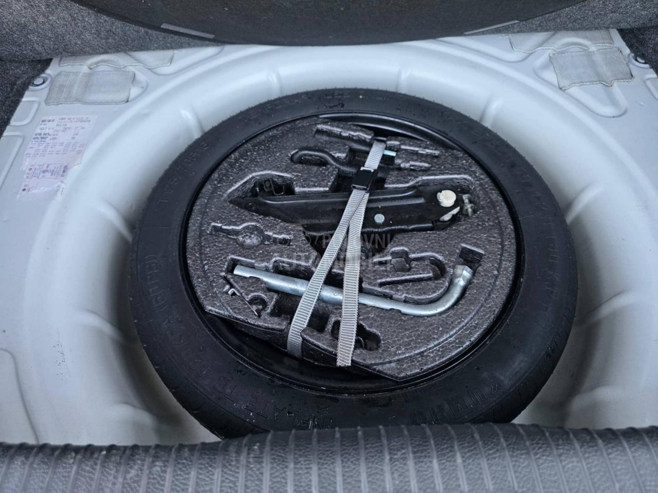 Volkswagen Golf 6 1.6TDI/V.SERVI/DOBAR