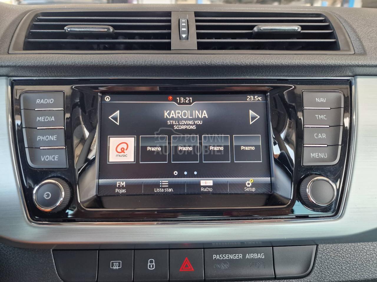 Škoda Fabia 1.0TSI DSG kamera