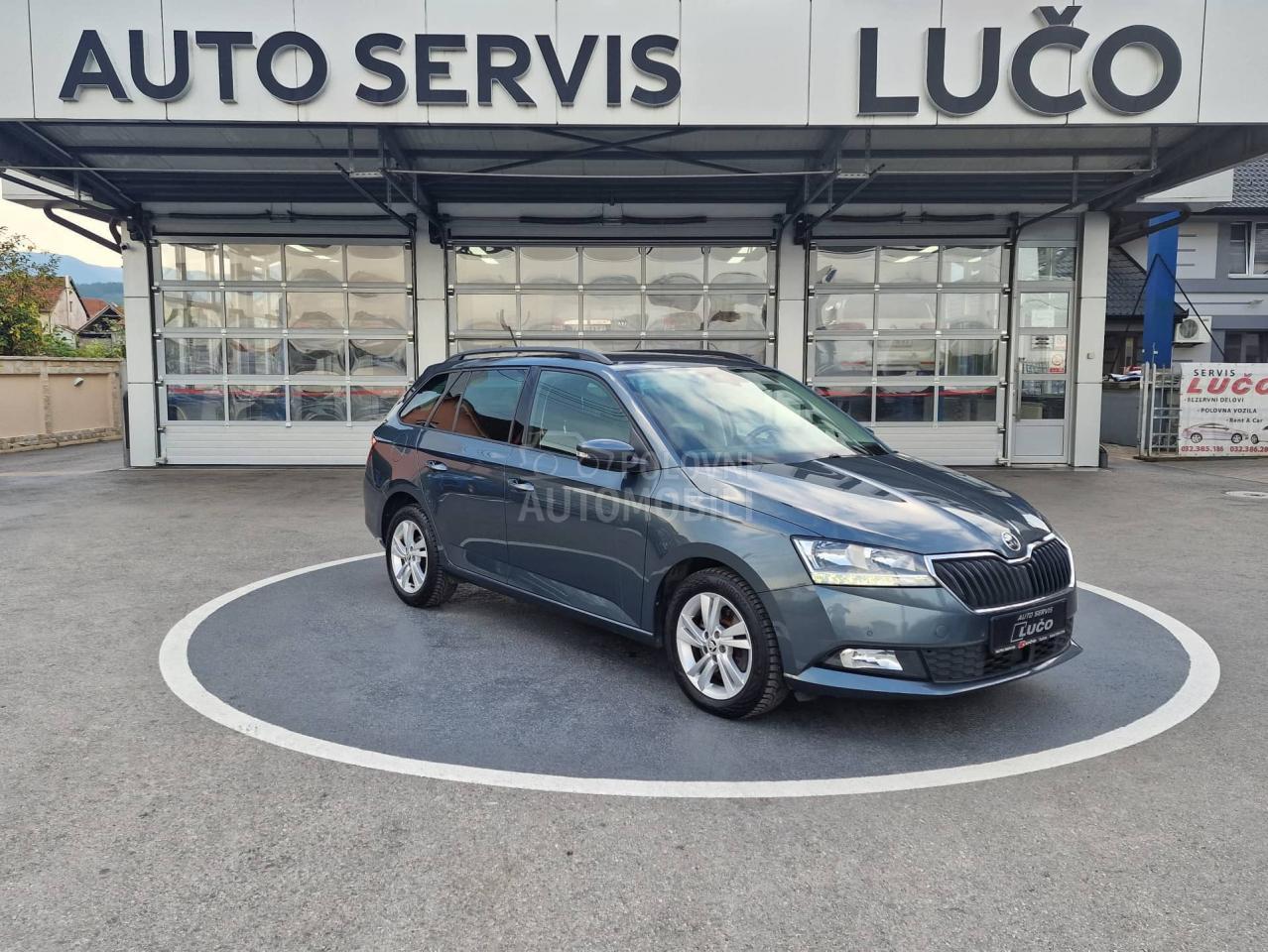 Škoda Fabia 1.0TSI DSG kamera