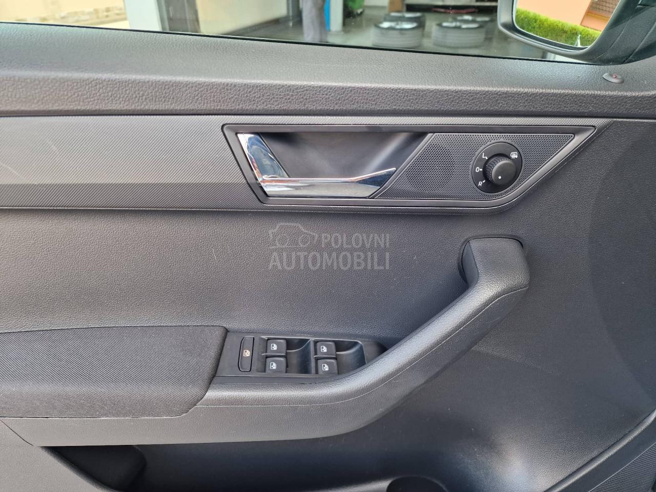 Škoda Fabia 1.0TSI DSG kamera