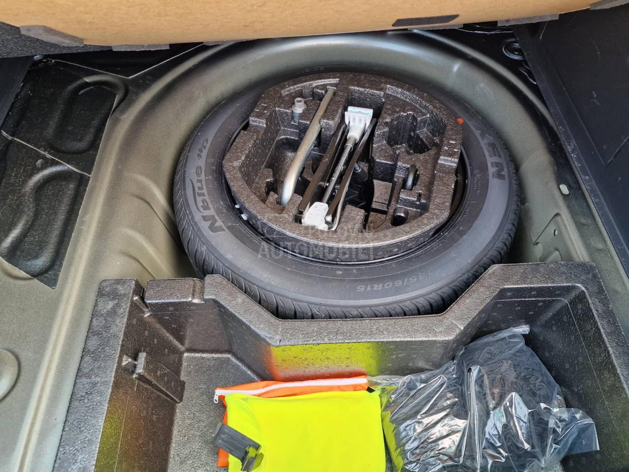 Škoda Fabia 1.0TSI DSG kamera