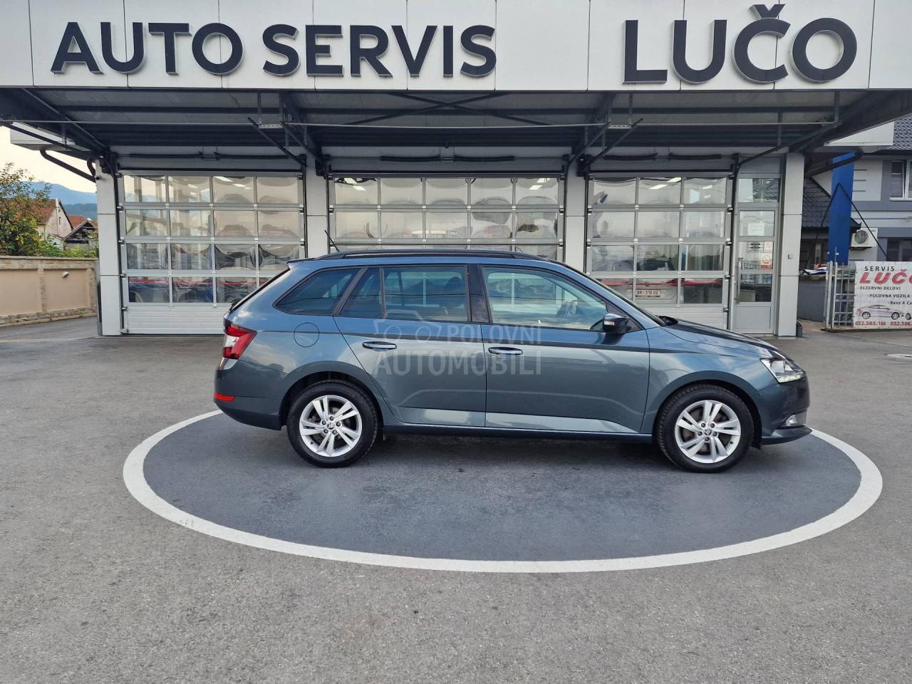 Škoda Fabia 1.0TSI DSG kamera