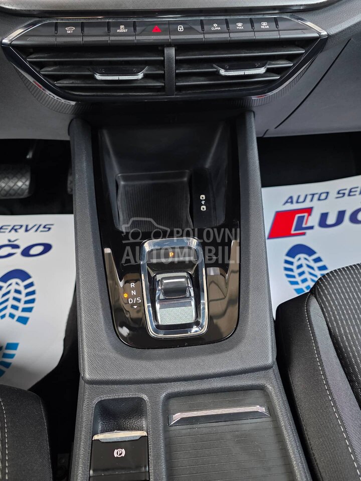 Škoda Octavia 1.5 TSI DSG r kamera