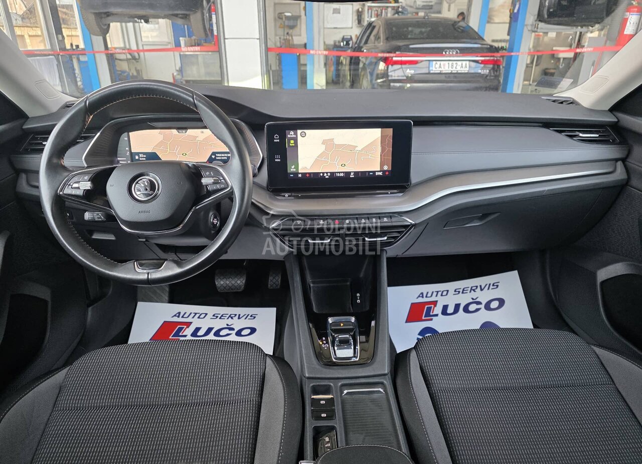 Škoda Octavia 1.5 TSI DSG r kamera