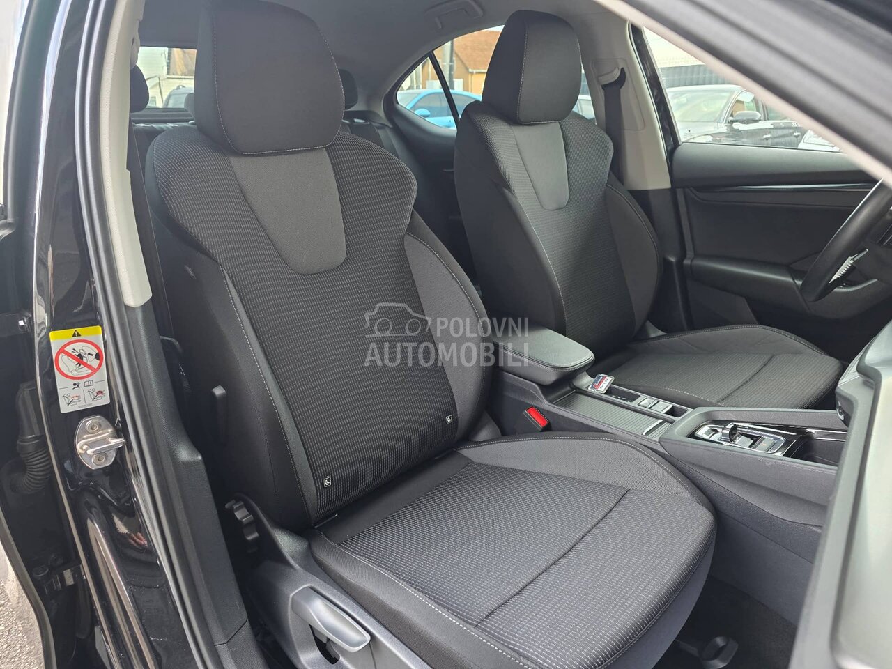 Škoda Octavia 1.5 TSI DSG r kamera