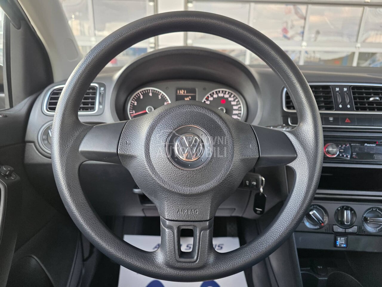 Volkswagen Polo 1.4 b G A S  a t est